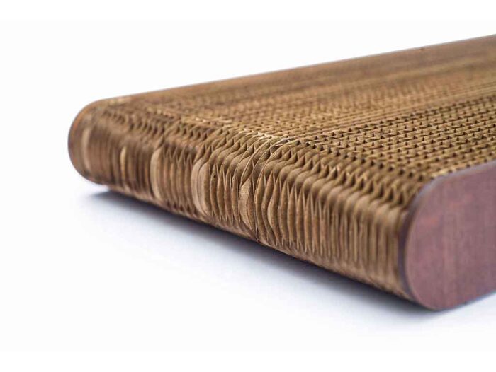 Rascador para gatos de madera con forma de vainilla